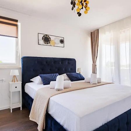 Casa Di Marko-New Modern Rustic House With Pool And Spacious Garden! 普利拉卡 外观 照片